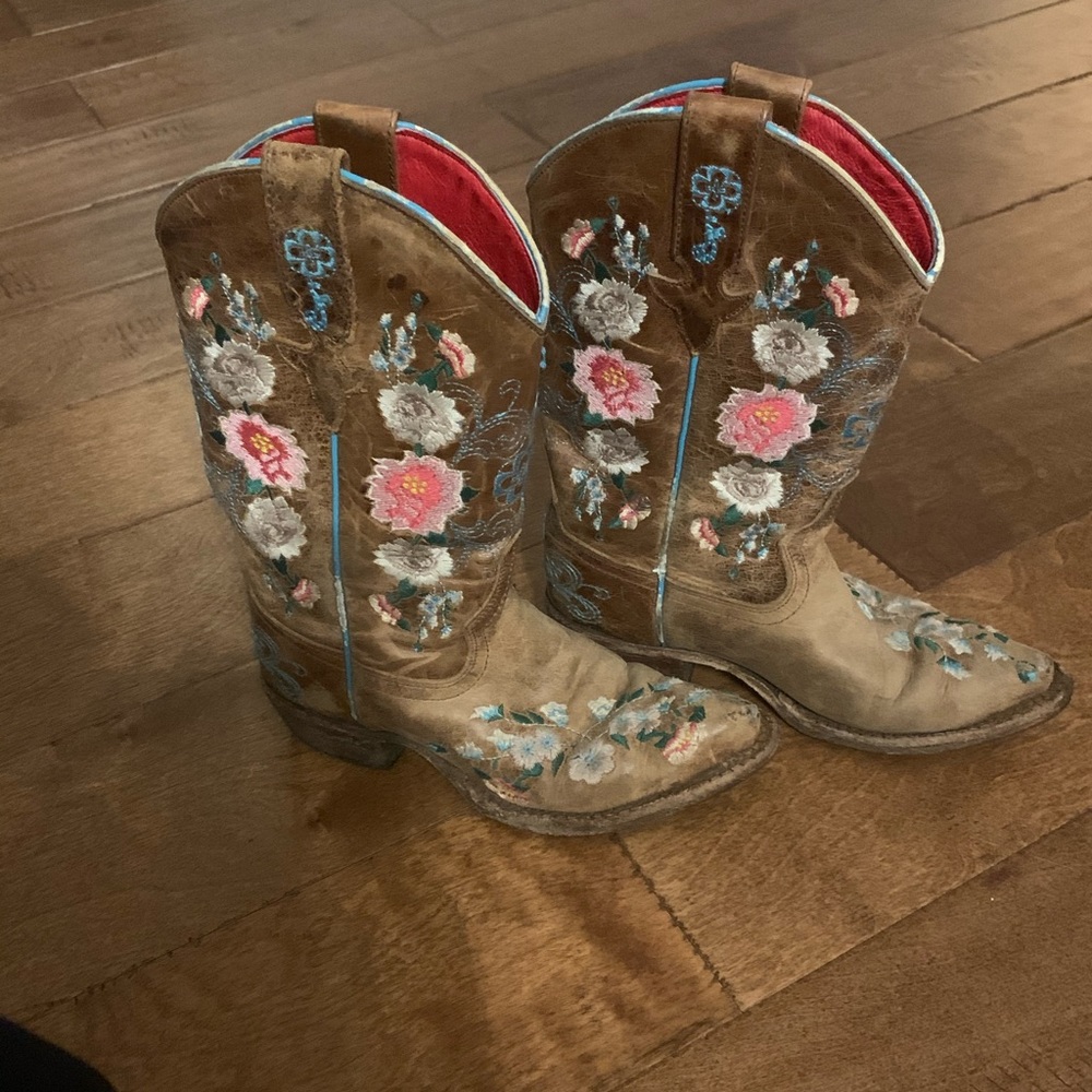 Macie Bean Cowgirl Boots
